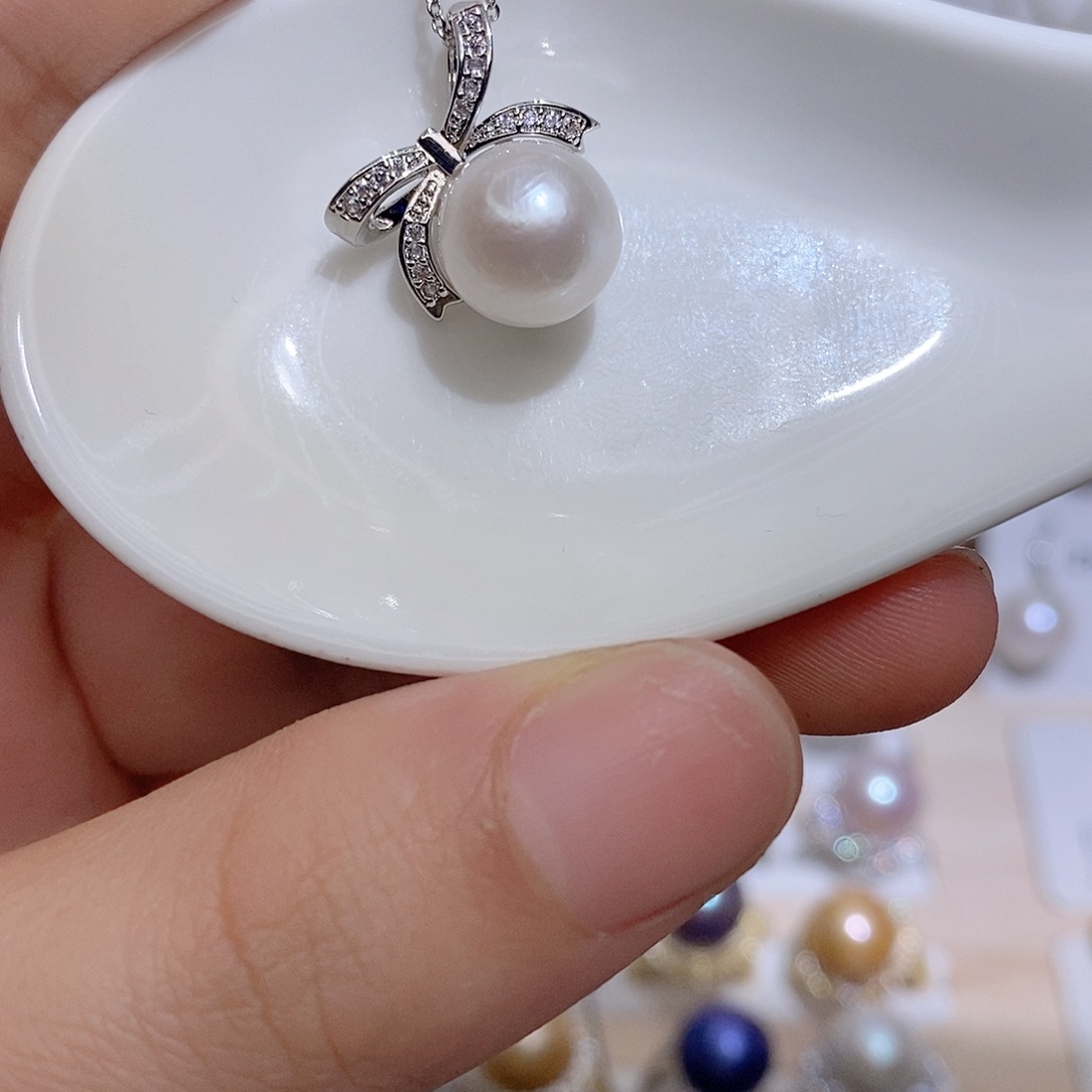 淡水珍珠未镶嵌吊坠(赠链)