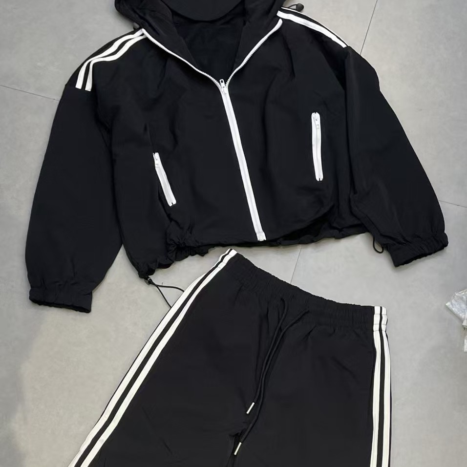 7503休闲秋冬季节连帽秋季简约通勤宽松立领套装