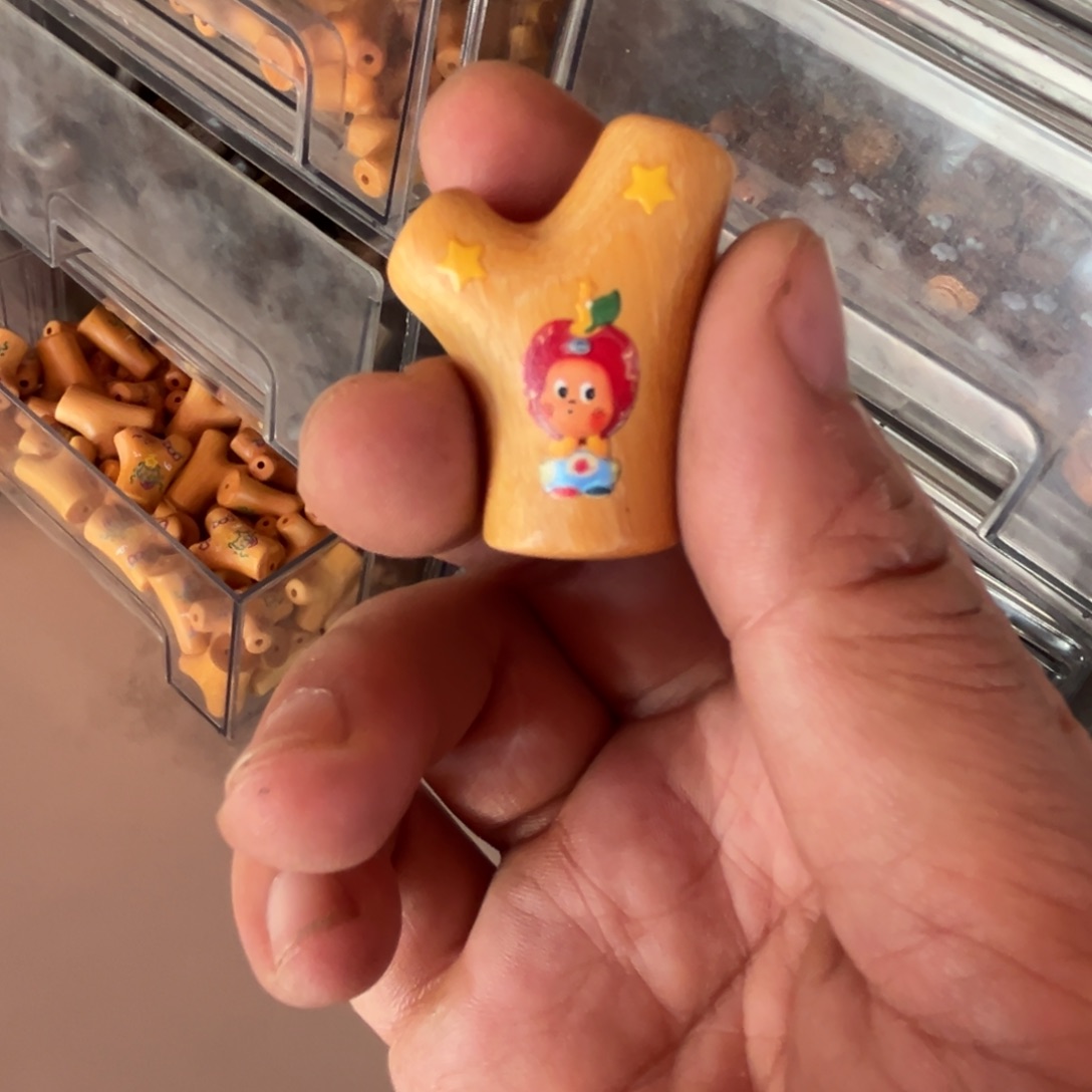 只买单纯的吊坠，没带链子，属的性质。