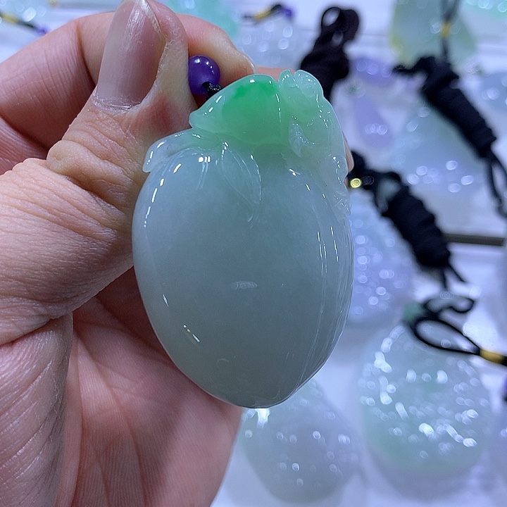 翡翠颈饰未镶嵌天然翡翠A货吊坠