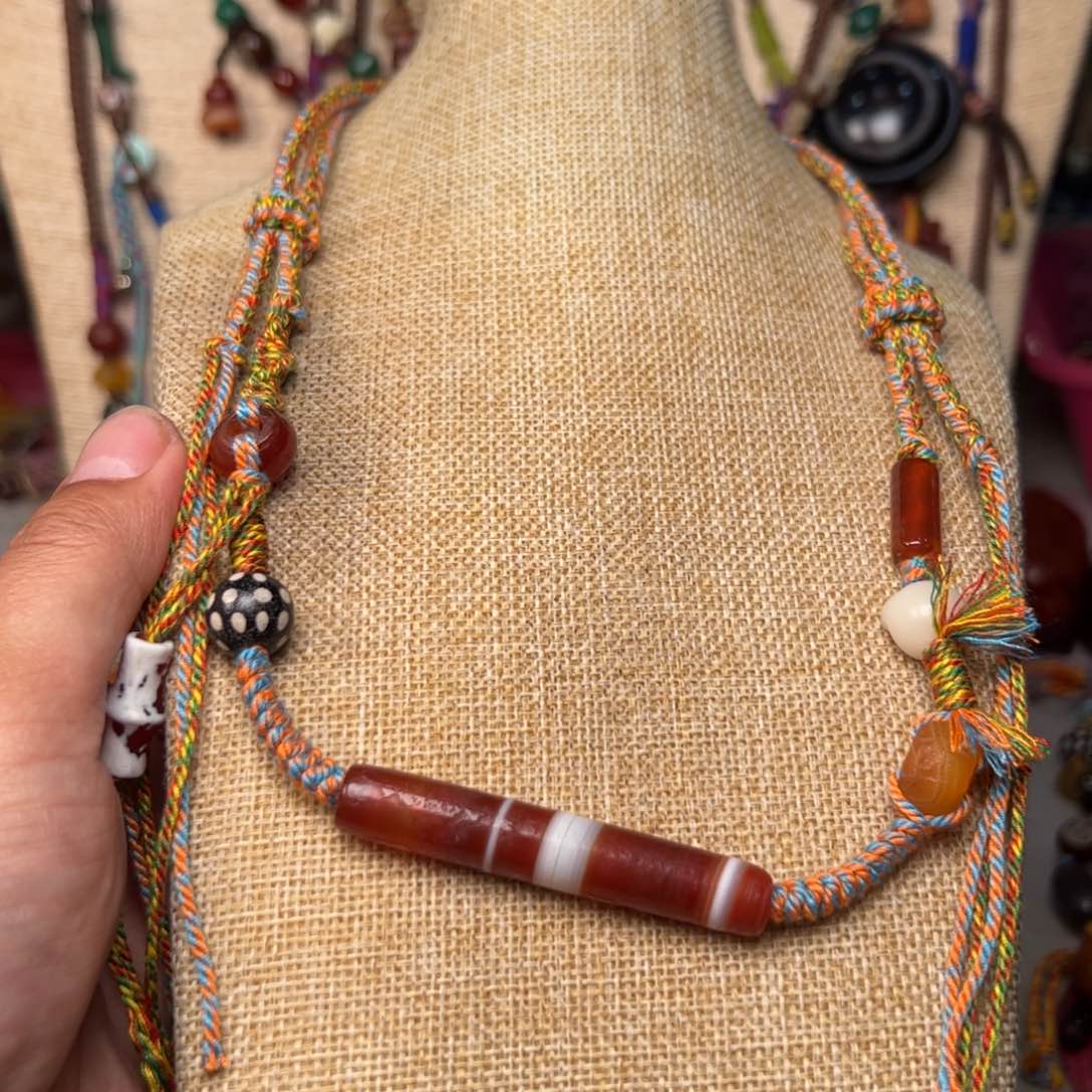 玛瑙/玉髓颈饰未镶嵌