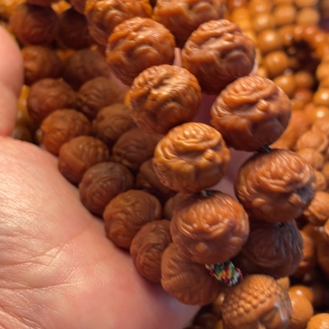 手串猴头核桃神****?舞台