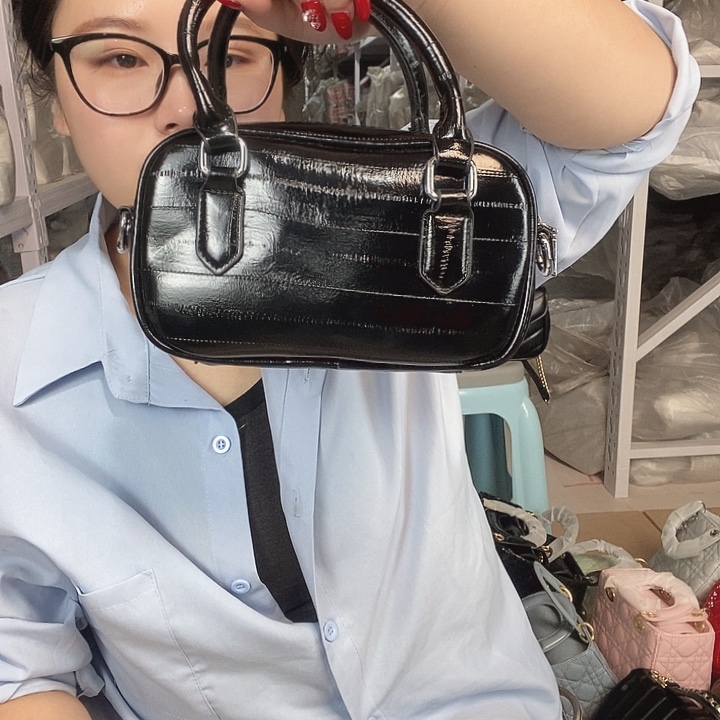 羊剖层皮革PVC时尚潮流时尚