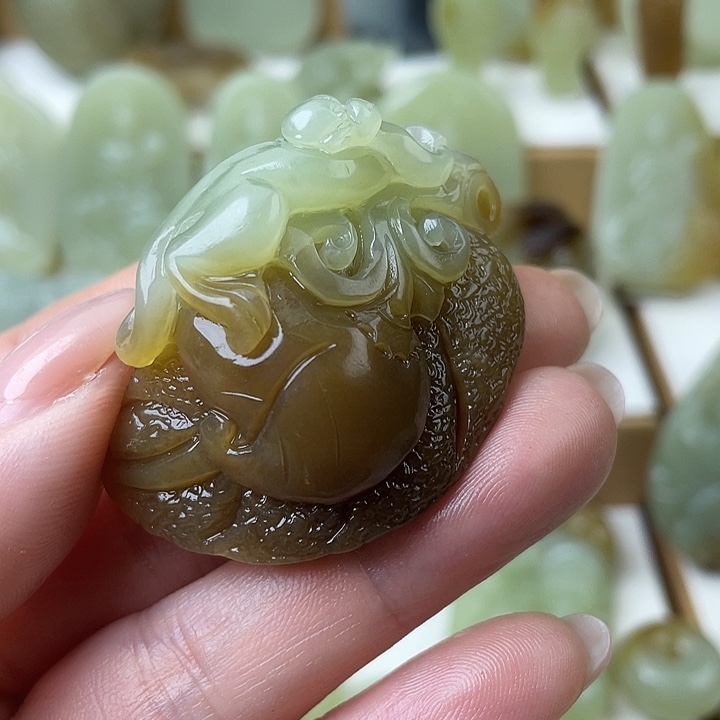 和田玉（糖玉）未镶嵌颈饰