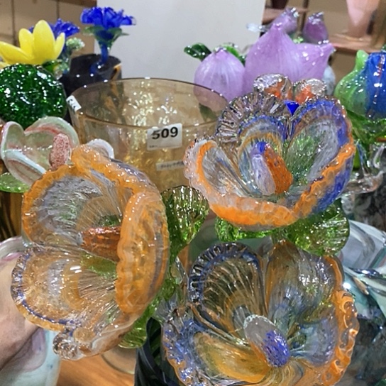 琉璃花瓶高45厘米宽9厘米