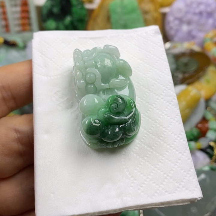 翡翠吊坠(不含链)未镶嵌