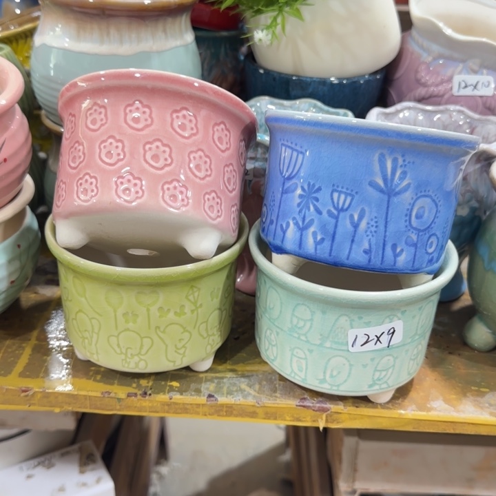 凑9块包邮，有孔，陶瓷花盆