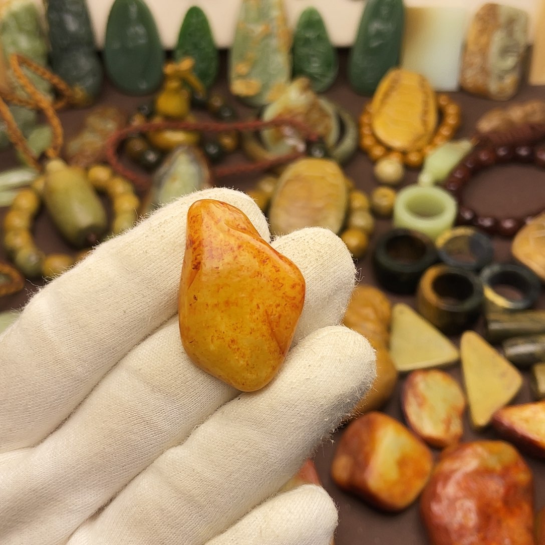 岫岩河磨玉（透闪石质玉）未镶嵌颈饰