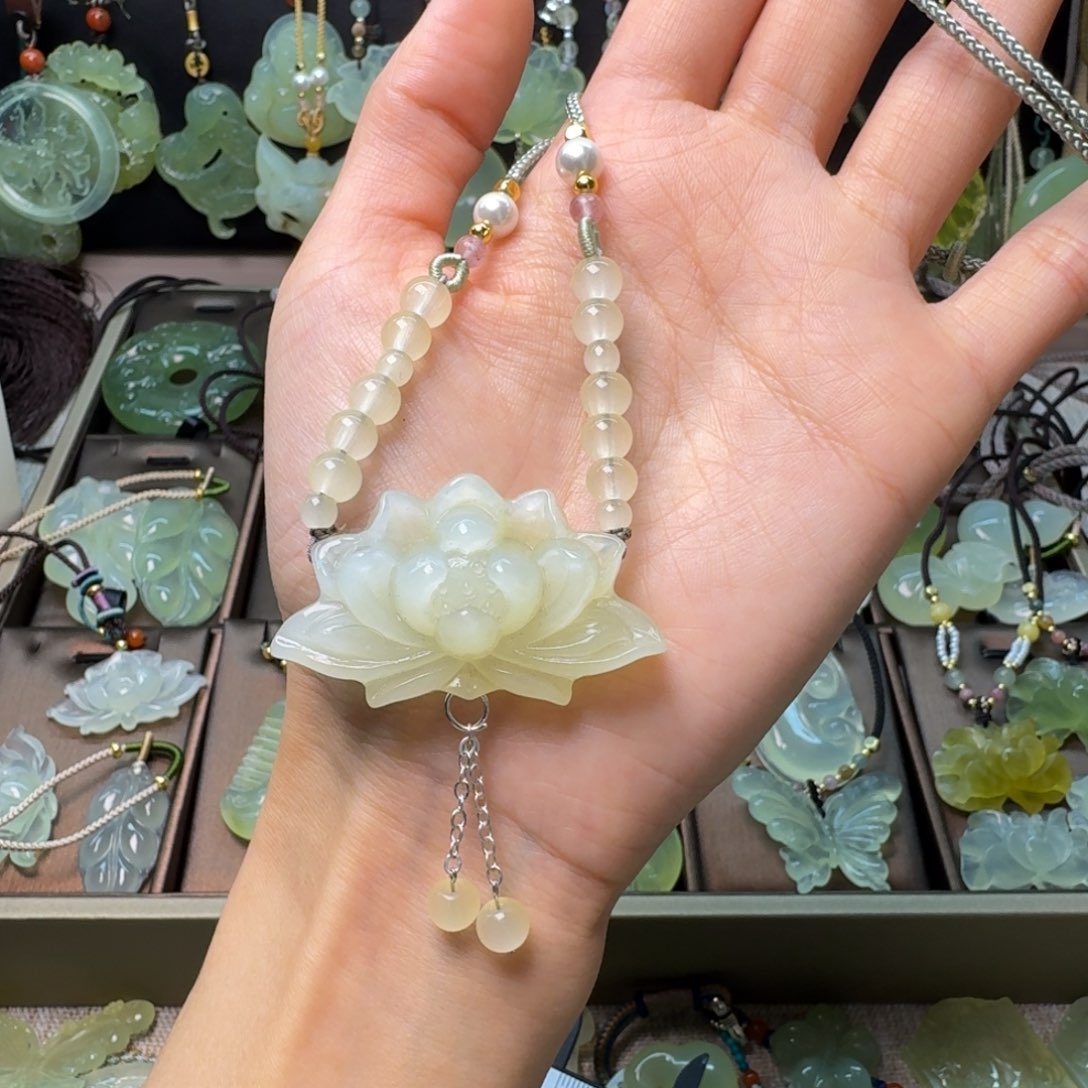 蛇纹石玉项链未镶嵌