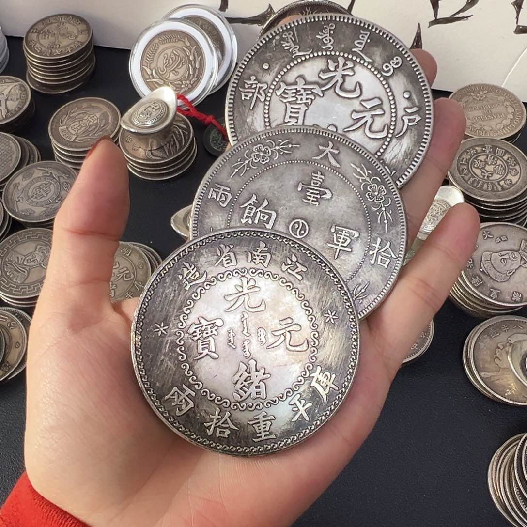 金属复古风格摆件