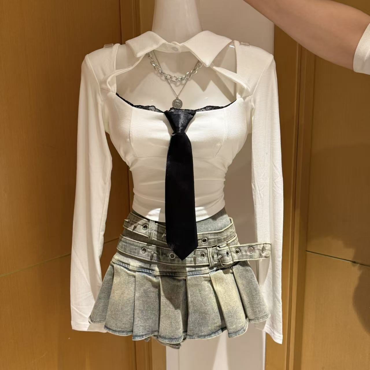 钓系学姐性感上衣牛仔百褶裙