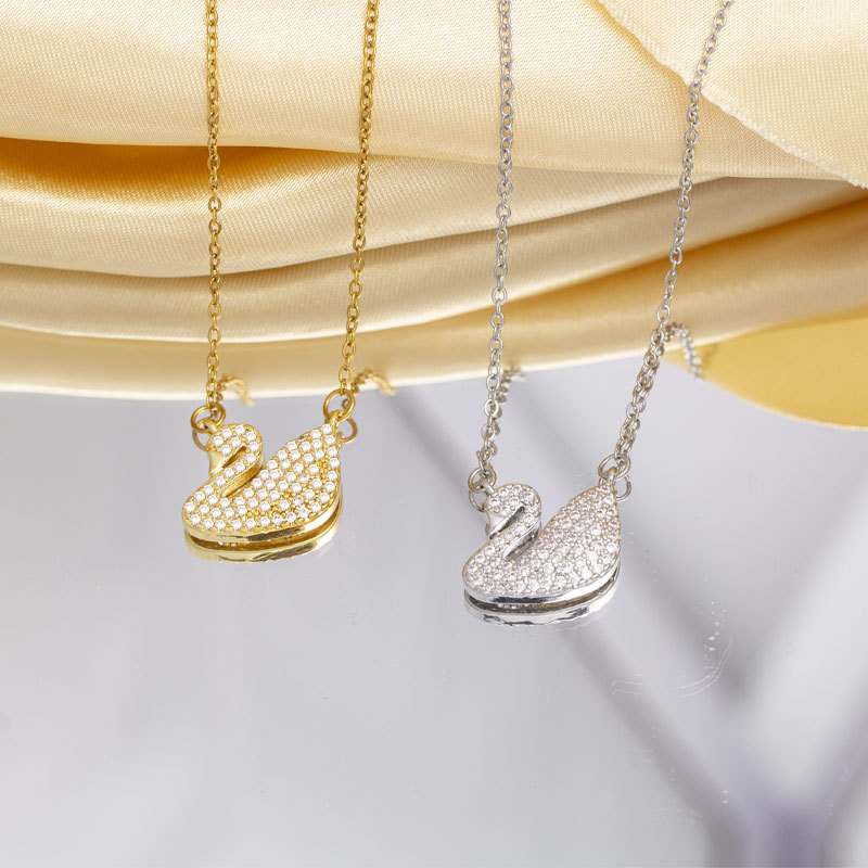 铜合金项链 项链女宝石天鹅吊坠小众高级感动物电镀锁骨链饰品b01