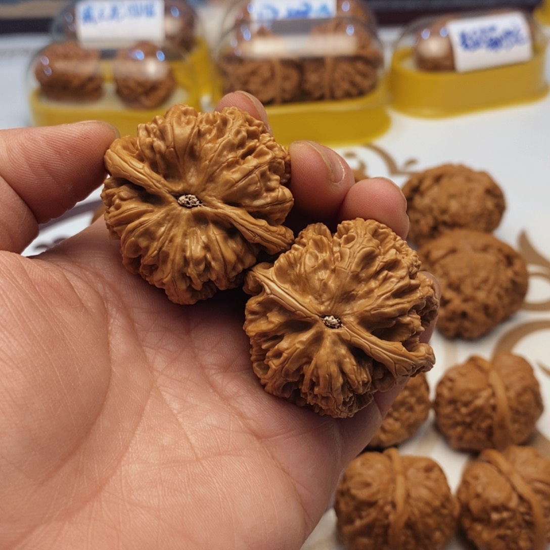 文玩核桃吊坠x***胜粗筋42尺