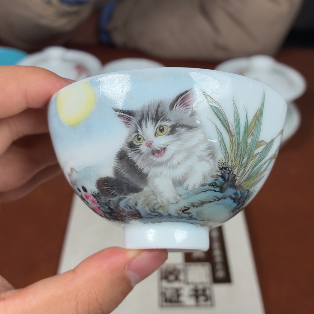 杯子瓷瓷姑娘景德镇陶瓷艺术