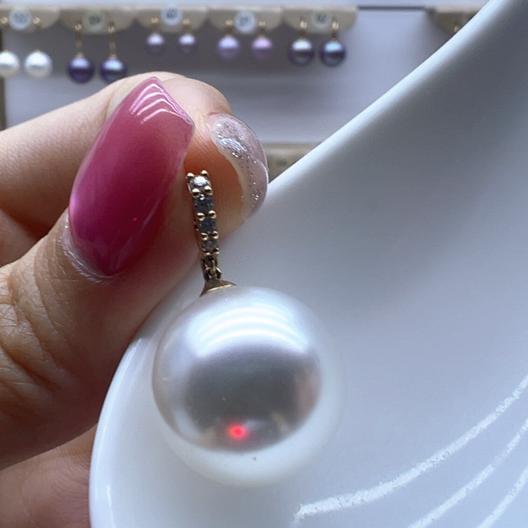 淡水珍珠18K金镶嵌颈饰