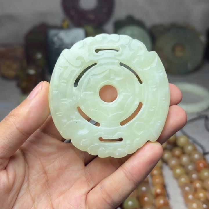 白玉菩提吊坠———-