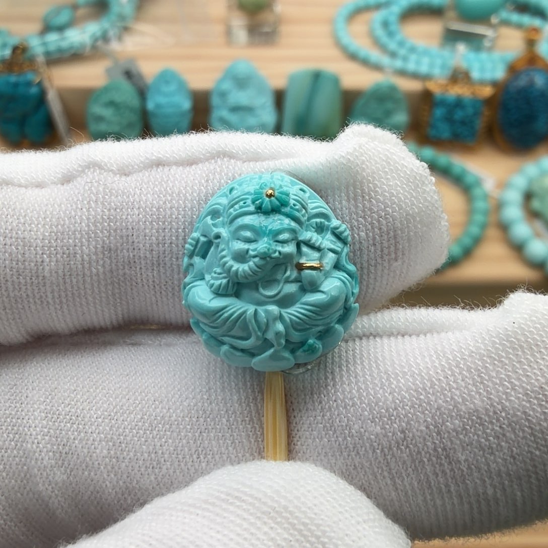 绿松石未镶嵌珠宝奇石