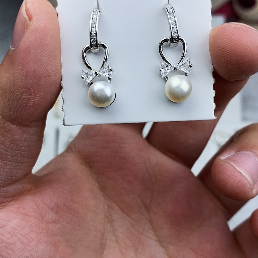 淡水珍珠耳饰未镶嵌