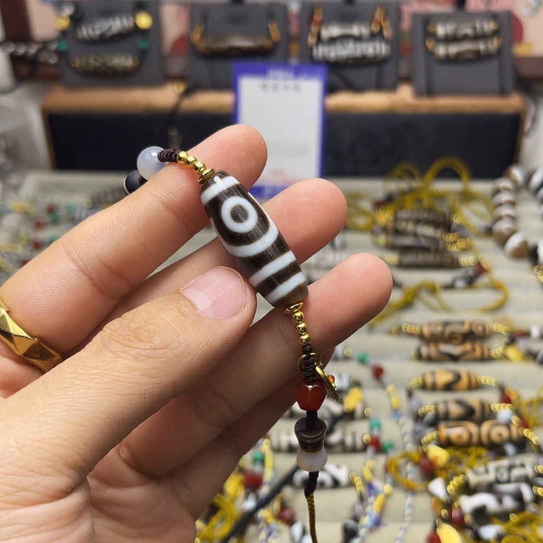 玛瑙/玉髓颈饰合金与**同