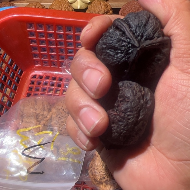 龙***泽文玩核桃吊坠滇西69