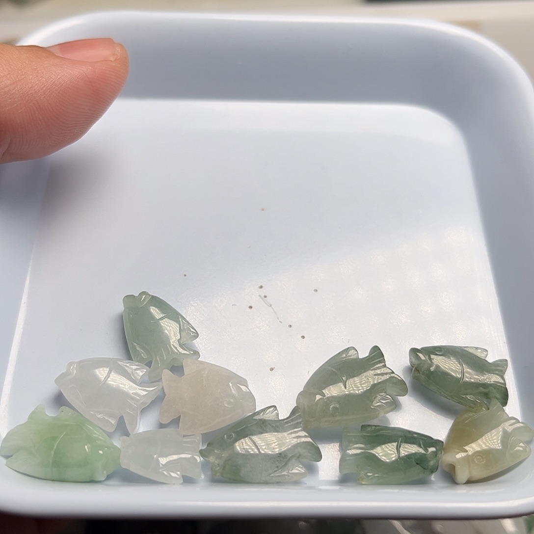 翡翠未镶嵌颈饰天然翡翠