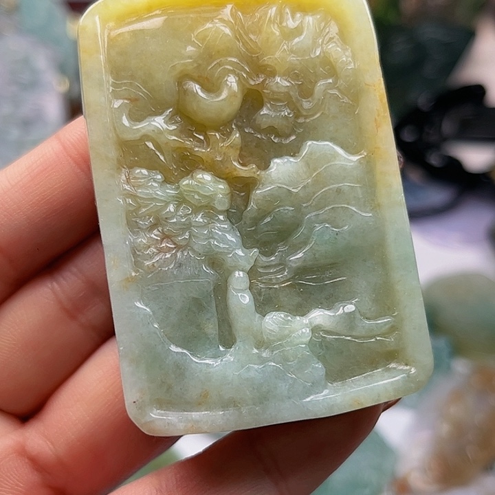 翡翠未镶嵌颈饰挂件
