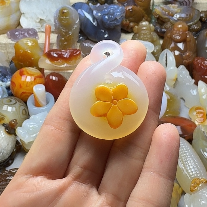 玛瑙/玉髓未镶嵌饰品