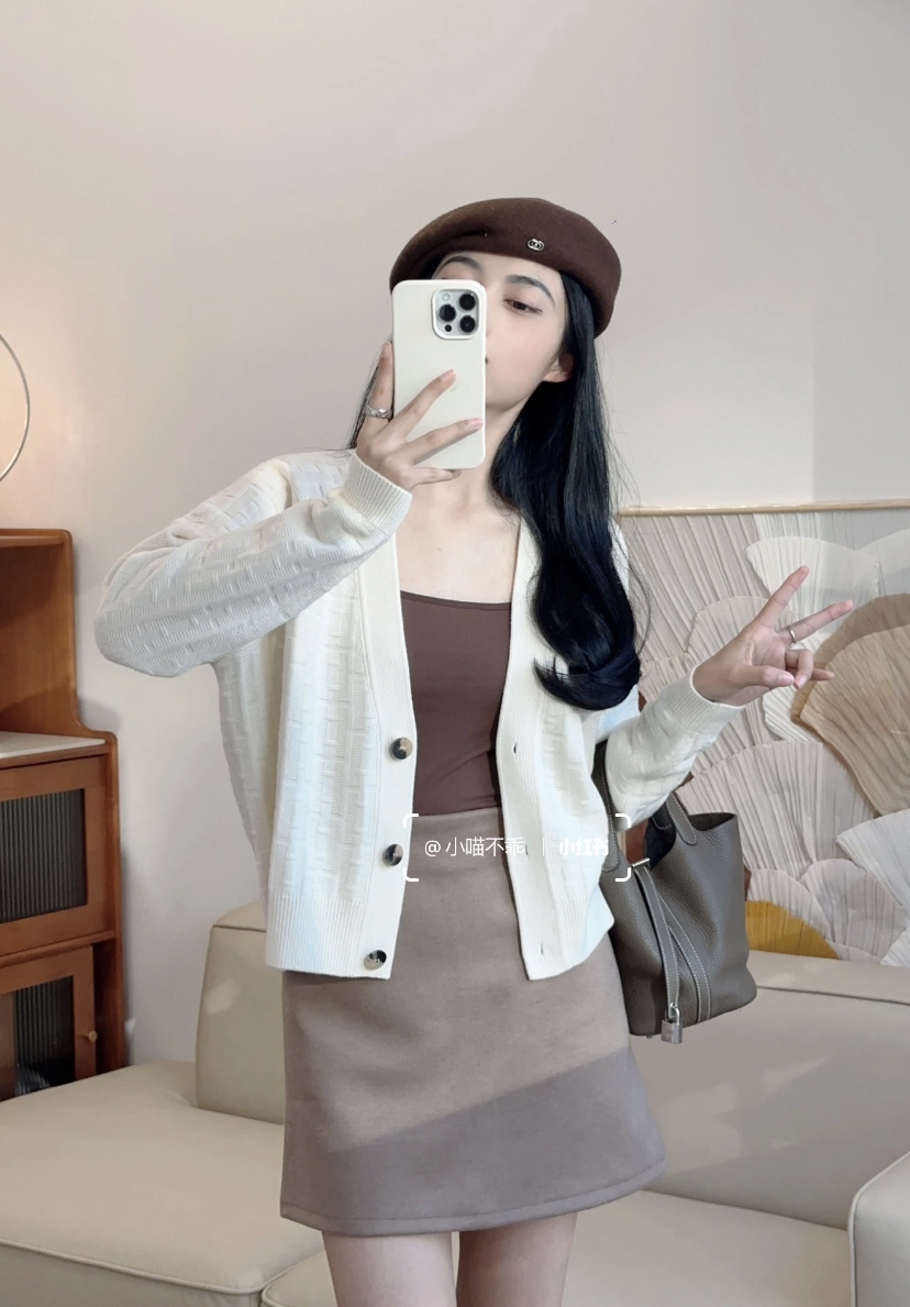 99新 Hermes/爱马仕 白色暗纹针织开衫外套 38码 13898952