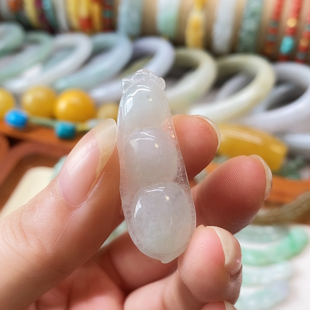 翡翠挂件未镶嵌翡翠挂件