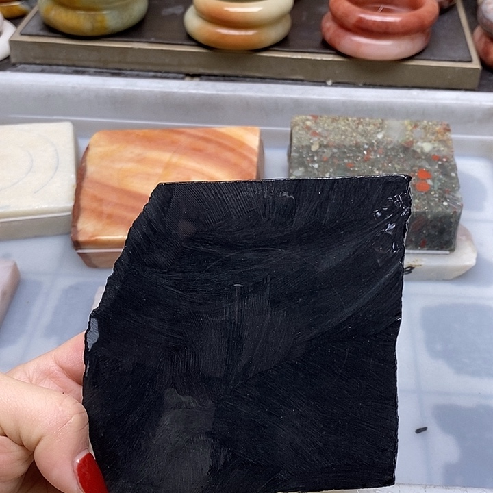 石英岩玉未镶嵌手镯黑金刚定制无裂不退换