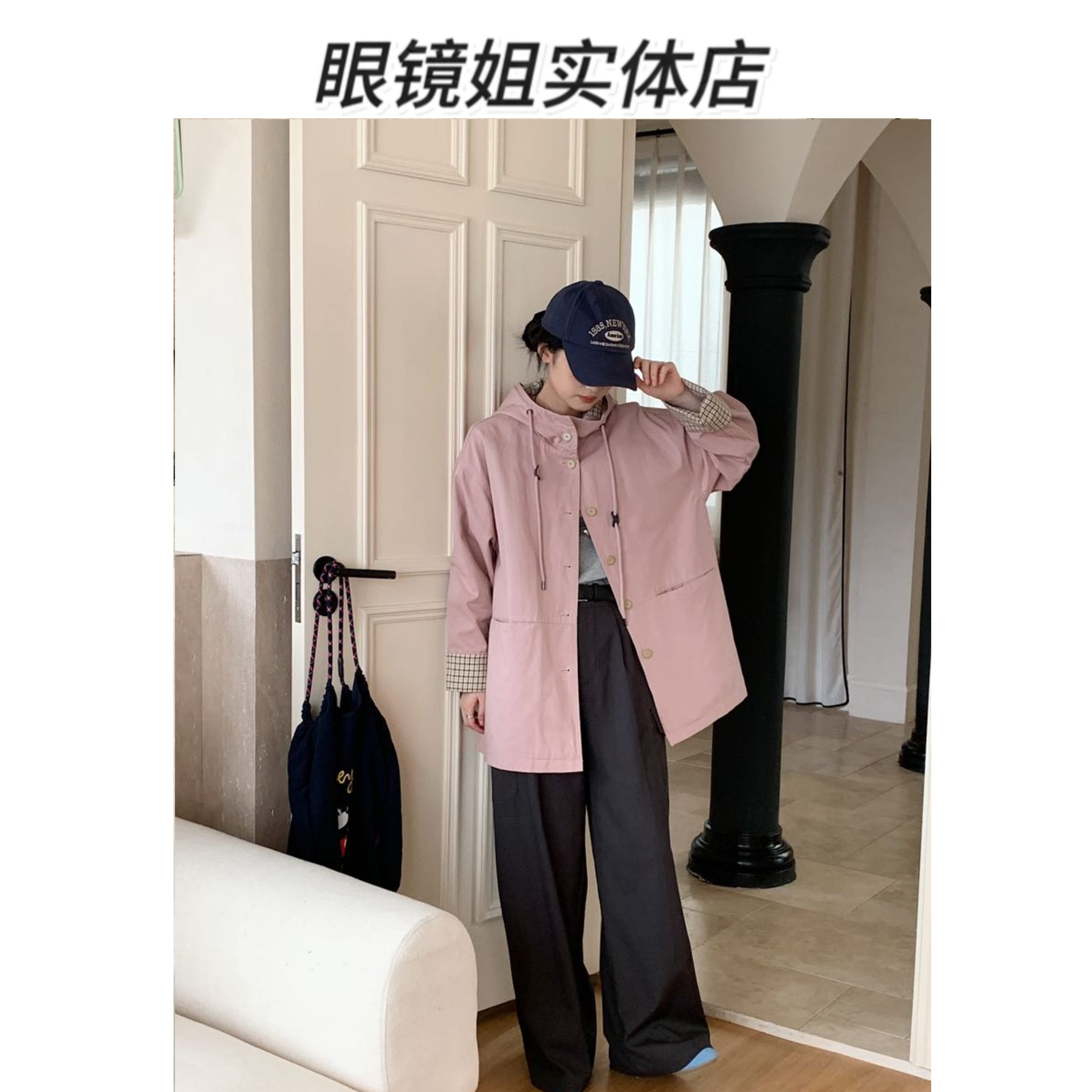 100棉格子翻袖拼接连帽抽绳风衣短外套