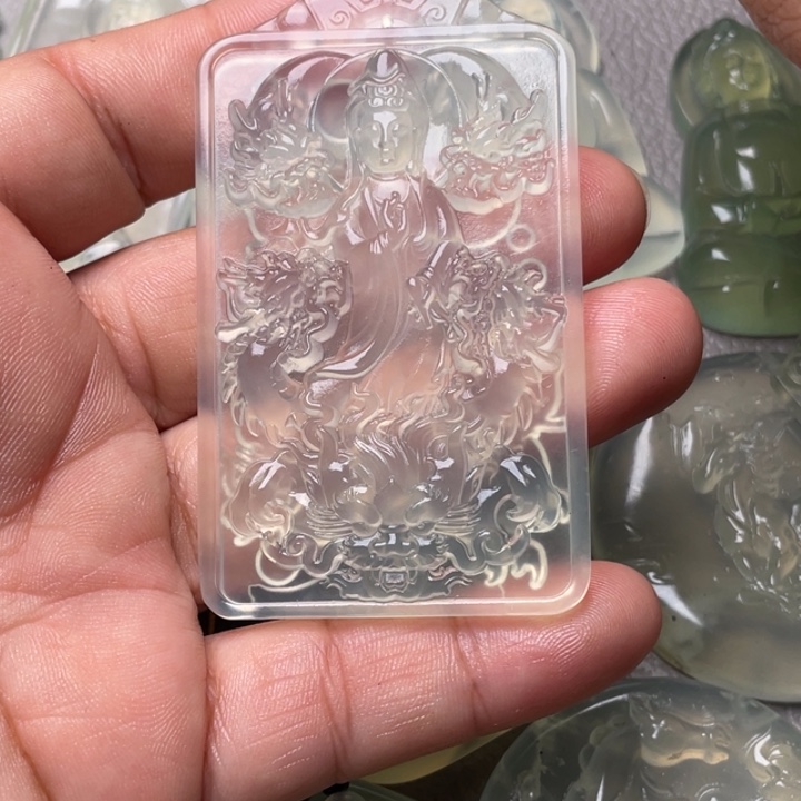 墨****岫玉未镶嵌吊坠(赠链)