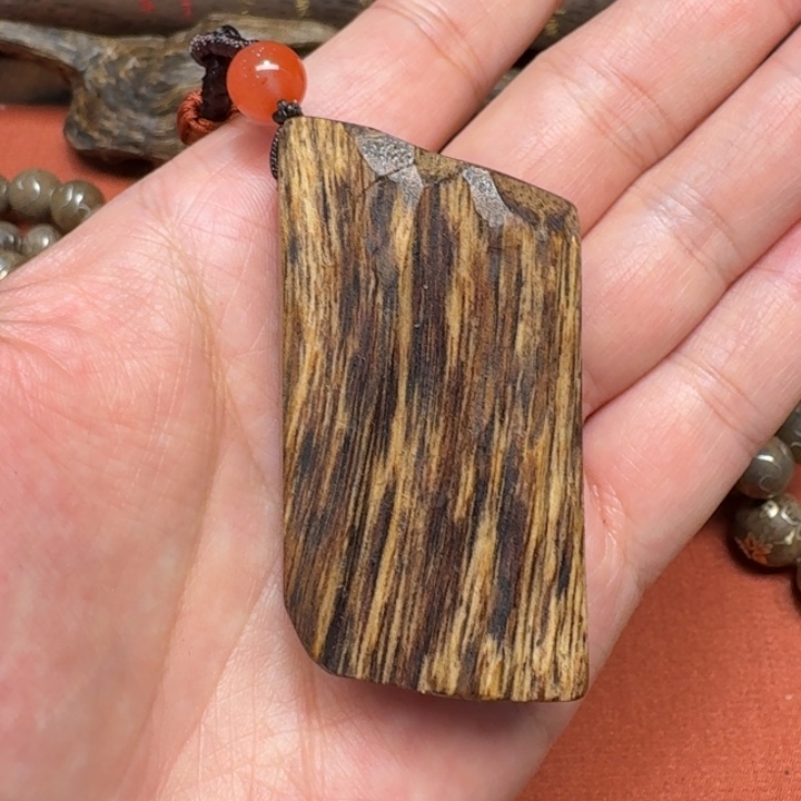 大叶紫檀（黑酸枝木类）