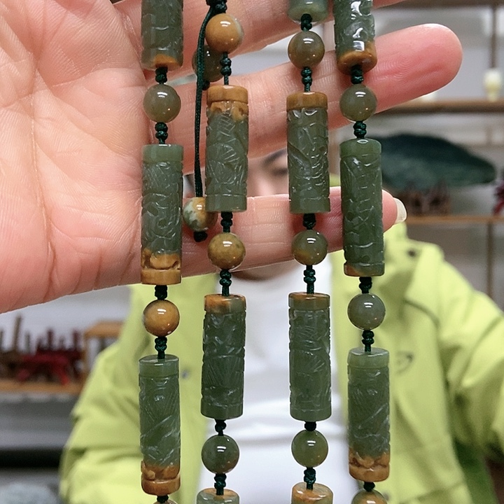 岫岩河磨玉（透闪石质玉）项链未镶嵌浮**后