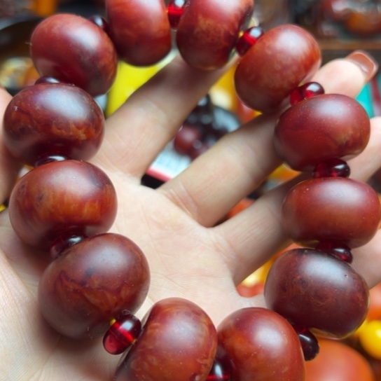 琥珀手串未镶嵌蜜蜡