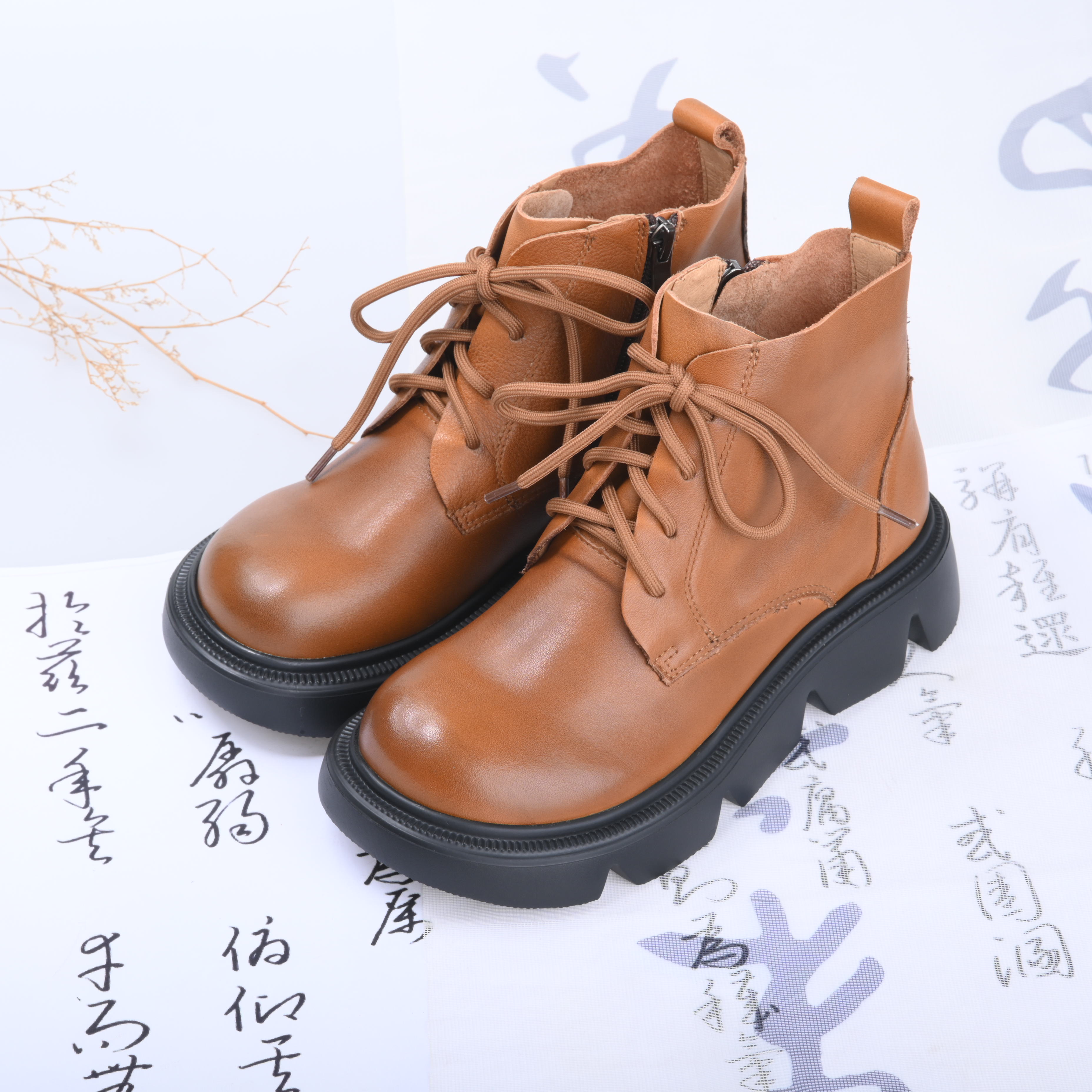 慕云行复古风百搭休闲轻便真皮单靴秋冬季橡胶发泡增高厚底马丁靴