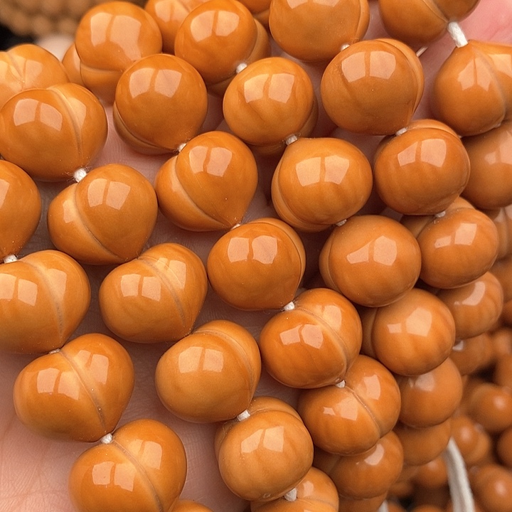 手串文玩核桃泛油