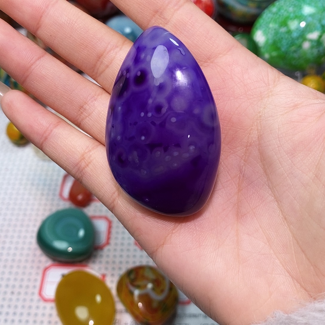 张***军玛瑙/玉髓未镶嵌珠宝奇石