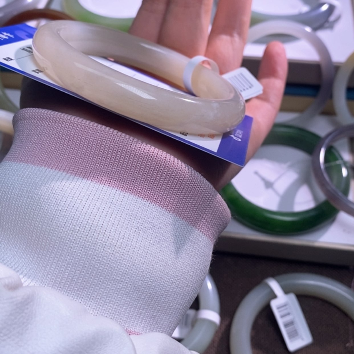 【闪购商品】和田玉手镯未镶嵌阿*✨