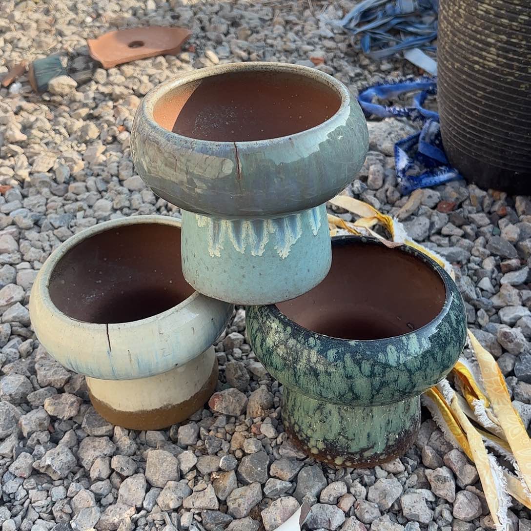 紫砂花盆三个蘑菇瑕疵口13高13