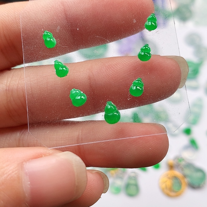 翡翠吊坠(不含链)未镶嵌葫芦一手