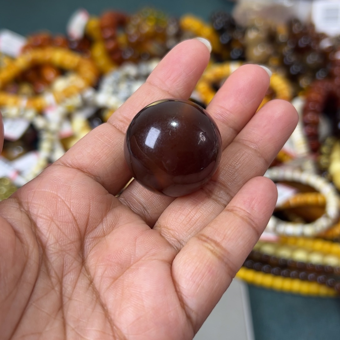 未镶嵌琥珀珠宝奇石747