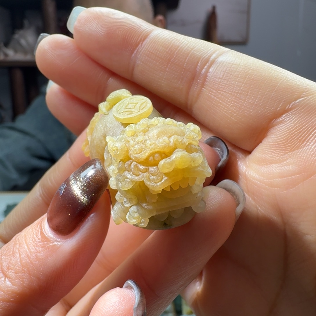 定制翡翠未镶嵌貔貅