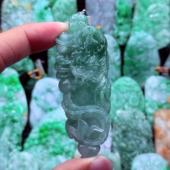 天然A货翡翠盘龙玉笔