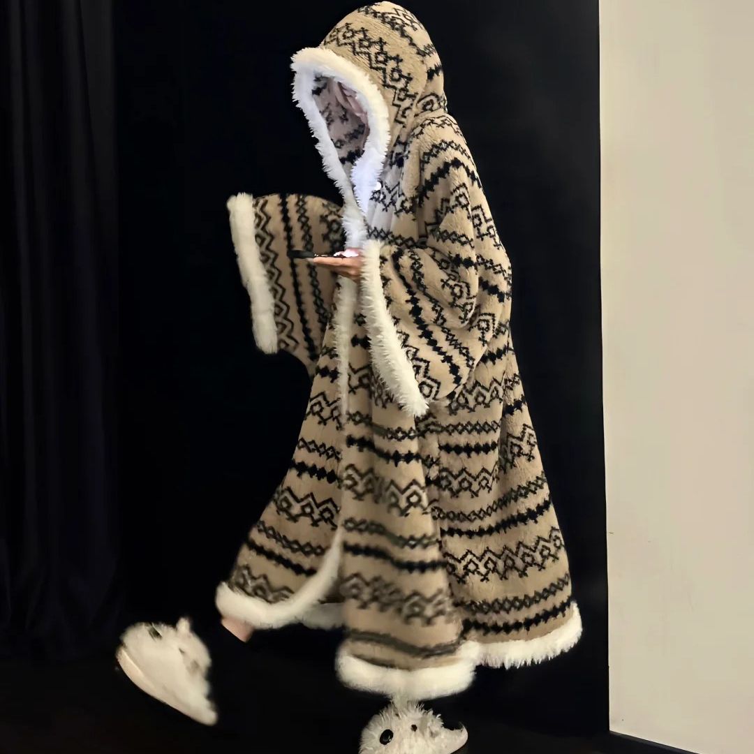 软糯毛绒连帽珊瑚绒睡衣女冬季大码加绒加厚斗篷家居服睡袍可外穿