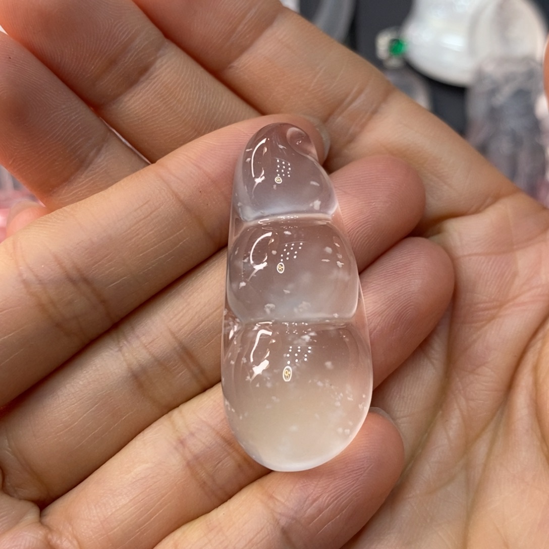 石英质玉未镶嵌吊坠