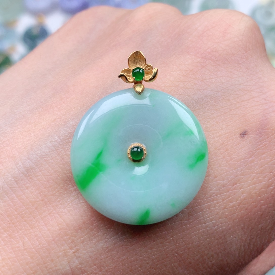 翡翠吊坠(不含链)18K金镶嵌