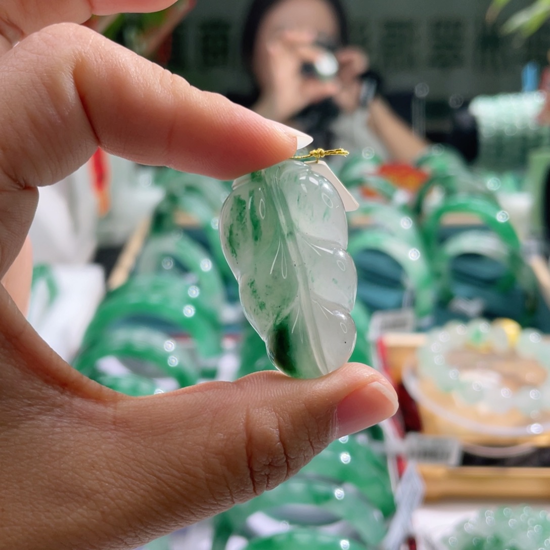 石英质玉项链未镶嵌