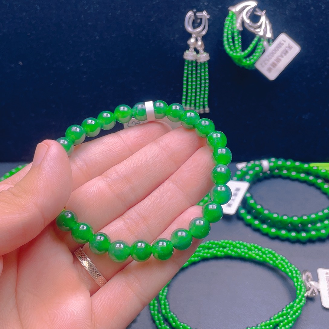 翡翠未镶嵌项链卡8