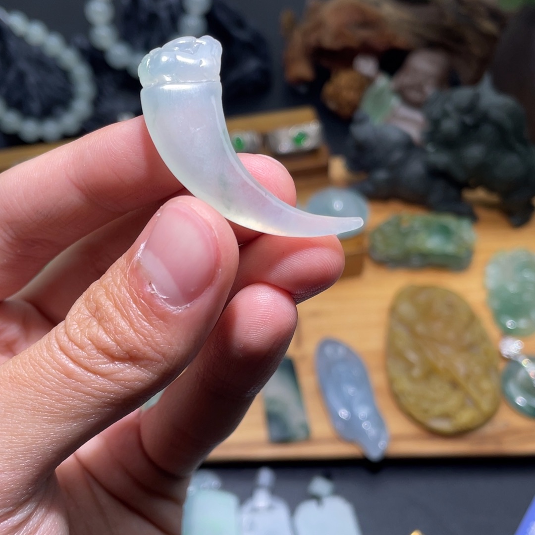 定制翡翠未镶嵌吊坠